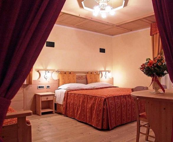 Jolly B&B - Affittacamere Dimaro Kültér fotó